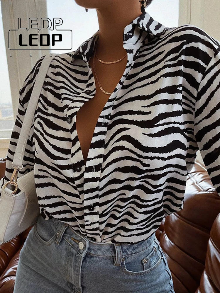 LEDP New Blouse Animal Zebra Stripe Print Lapel Open Long Sleeve Shirt Lapel Single Breasted Shirt Fashion Casual Shirt Top
LEDP New Blouse Animal Zebra Stripe Print Lapel Open Long Sleeve Shirt Lapel Single Breasted Shirt Fashion Casual Shirt Top