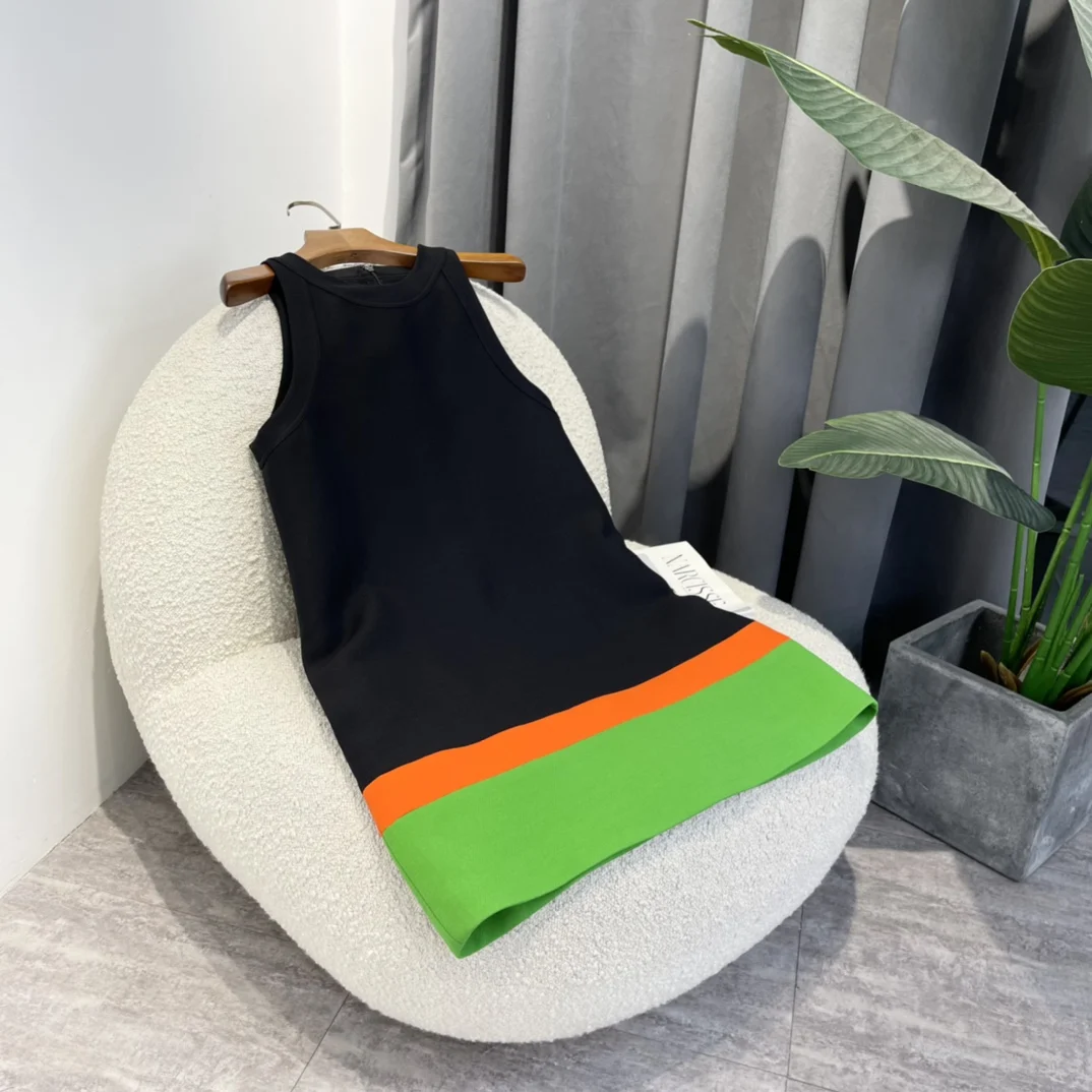 Natural Silk Wool Blended Clothing 2022 Summer Top Quality Black Orange Green Patchwork Back Zipper Tank Woman Mini Dress
Natural Silk Wool Blended Clothing 2022 Summer Top Quality Black Orange Green Patchwork Back Zipper Tank Woman Mini Dress