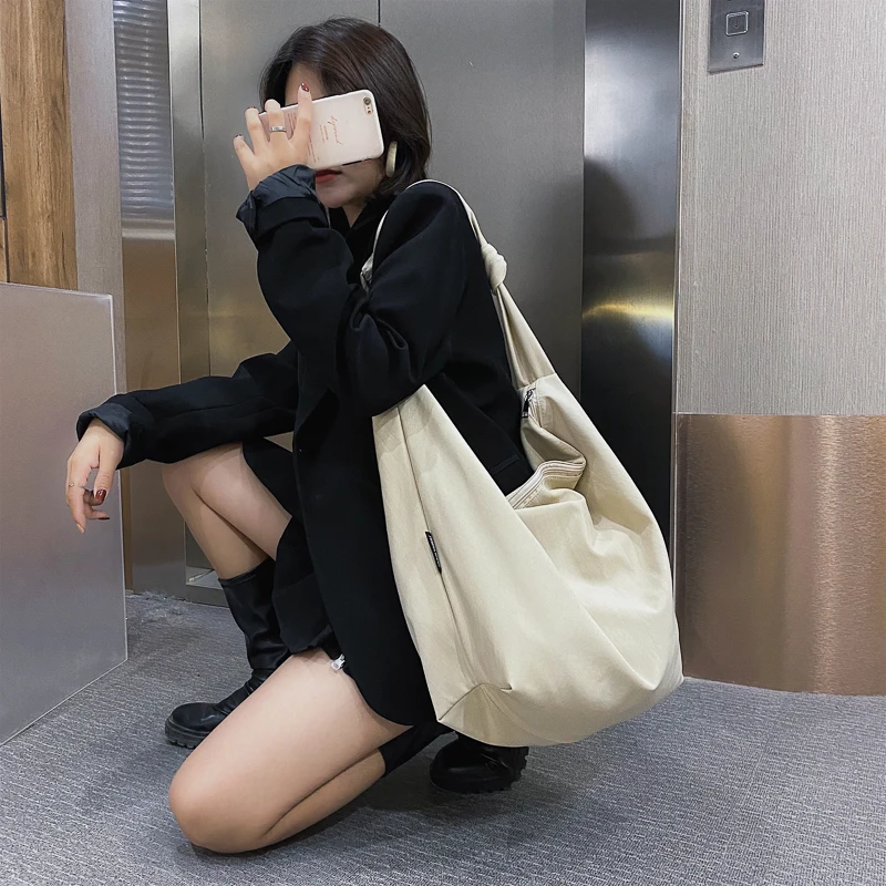 2022 New Large Capacity Tote Bags For Women Waterproof Nylon Solid Color Shoulder Bag Korea Style Minimalist Style Girl Tote Bag
2022 New Large Capacity Tote Bags For Women Waterproof Nylon Solid Color Shoulder Bag Korea Style Minimalist Style Girl Tote Bag