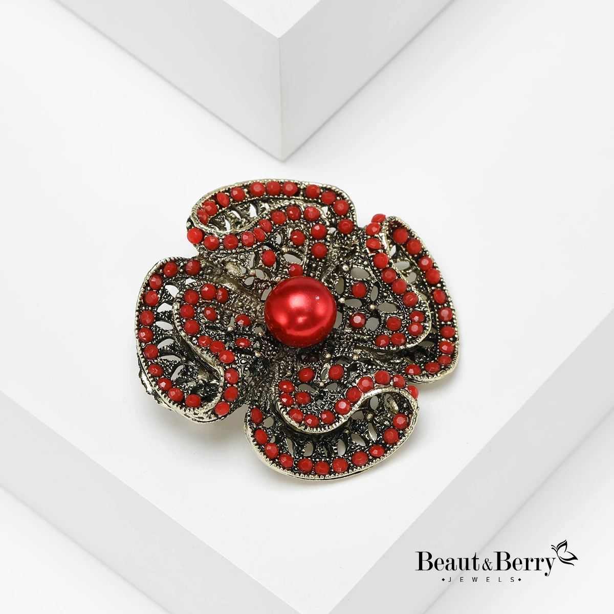 Стильная Европейская и американская ретро брошь Beaut & Berry с цветами, персонализированные женские аксессуары для одежды
Стильная Европейская и американская ретро брошь Beaut & Berry с цветами, персонализированные женские аксессуары для одежды