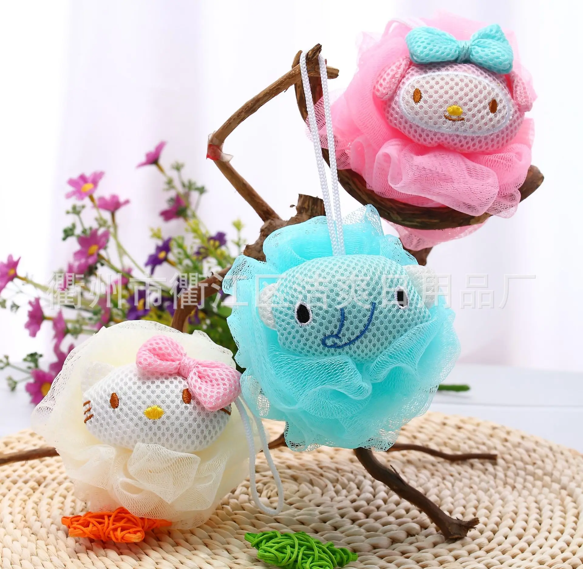 Sanrios Kawaii Hello Kitty Kuromi Bath Flower Melody Shower Ball Large Girl Bathing Cute Back Rubbing Cartoon Doll Home Decor 
Sanrios Kawaii Hello Kitty Kuromi Bath Flower Melody Shower Ball Large Girl Bathing Cute Back Rubbing Cartoon Doll Home Decor