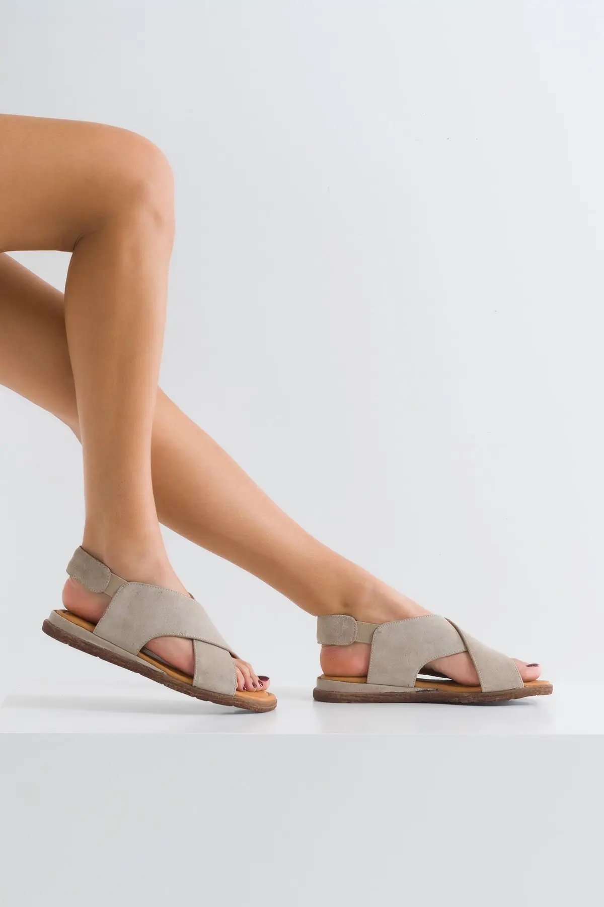Women's Genuine Leather Sandals Fashion New Summer Comfort Breathable Casual Quality Ladies Style Light Slipper Sandals
Women's Genuine Leather Sandals Fashion New Summer Comfort Breathable Casual Quality Ladies Style Light Slipper Sandals