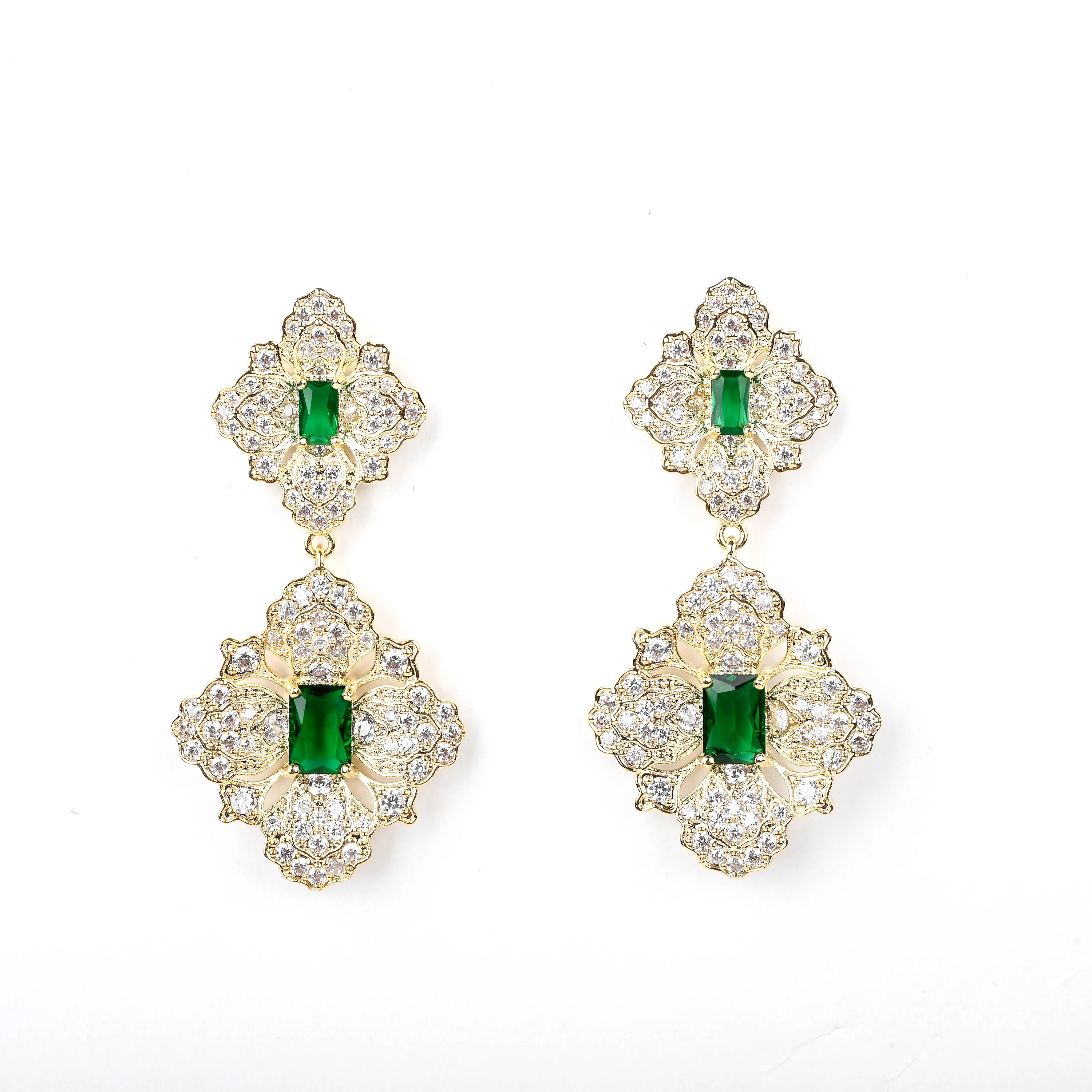 Free Shipping Bling-208 Gold Plated With Green Zircon Flowers, Shiny Fashion Earrings for Women 925
Free Shipping Bling-208 Gold Plated With Green Zircon Flowers, Shiny Fashion Earrings for Women 925