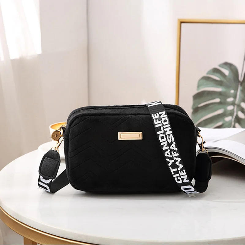 2023 Luxury Messenger Bag for Women Plush Embroidered Camera Female Leisure Crossbody Shoulder Bag Ladies Purse HandBags
2023 Luxury Messenger Bag for Women Plush Embroidered Camera Female Leisure Crossbody Shoulder Bag Ladies Purse HandBags