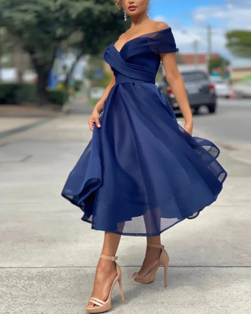 Off-the-Shoulder Elegant Homecoming Party Dresses V-neck Sleeveless Pleats Ruffles Solid Color Prom Gowns Banquet Middle Skirts
Off-the-Shoulder Elegant Homecoming Party Dresses V-neck Sleeveless Pleats Ruffles Solid Color Prom Gowns Banquet Middle Skirts