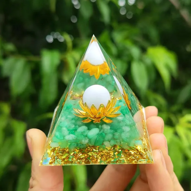 Crystal Ball Pyramid Home Decorations Crystal Gravel Drip Resin Ornaments Model Desktop DIY Bedrooms Decor Christmas Ornaments
Crystal Ball Pyramid Home Decorations Crystal Gravel Drip Resin Ornaments Model Desktop DIY Bedrooms Decor Christmas Ornaments
