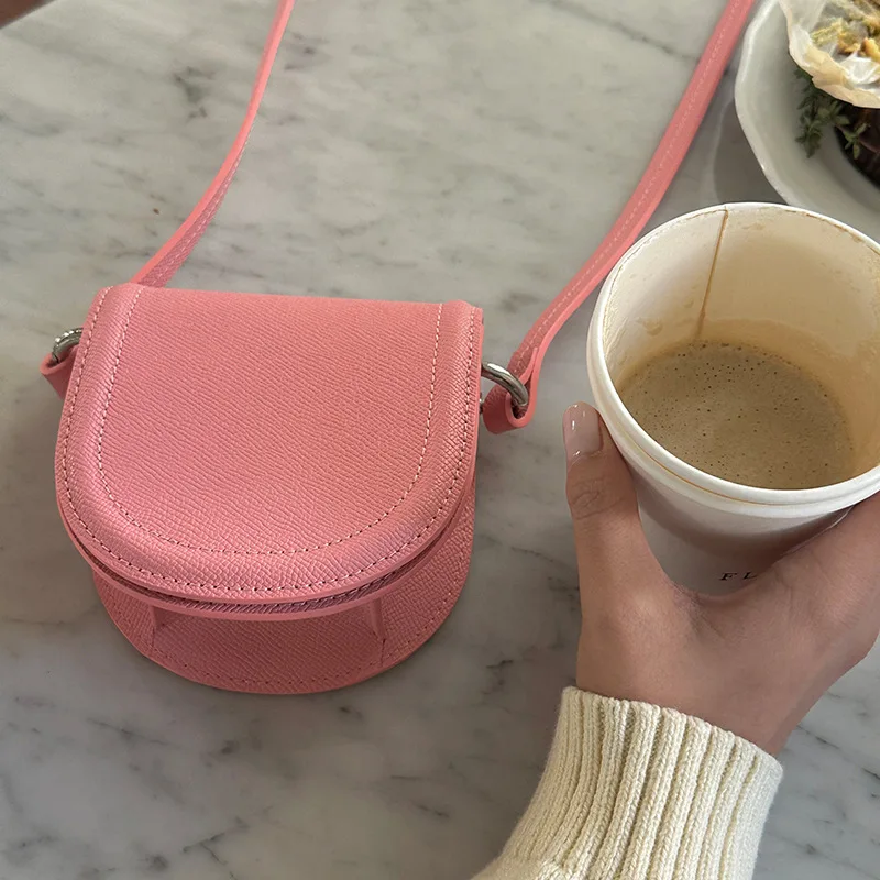 Crossbody Bag Pink Cowhide Mini Embossed Genuine Leather Women's Handbag Oblique Straddle Handheld Saddle Bags
Crossbody Bag Pink Cowhide Mini Embossed Genuine Leather Women's Handbag Oblique Straddle Handheld Saddle Bags