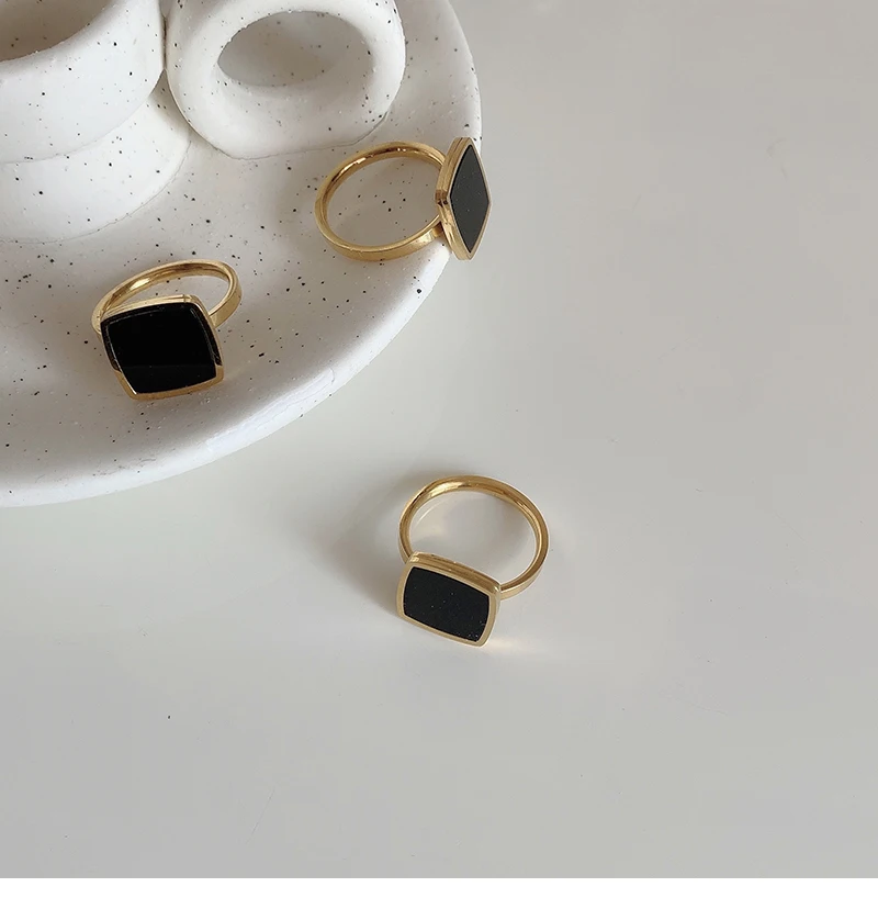 Gold Color Rings for Women Square Flat Top Simple Stainless Steel Ring for Men Women Fashion Jewelry Accessories Wedding Band
Gold Color Rings for Women Square Flat Top Simple Stainless Steel Ring for Men Women Fashion Jewelry Accessories Wedding Band