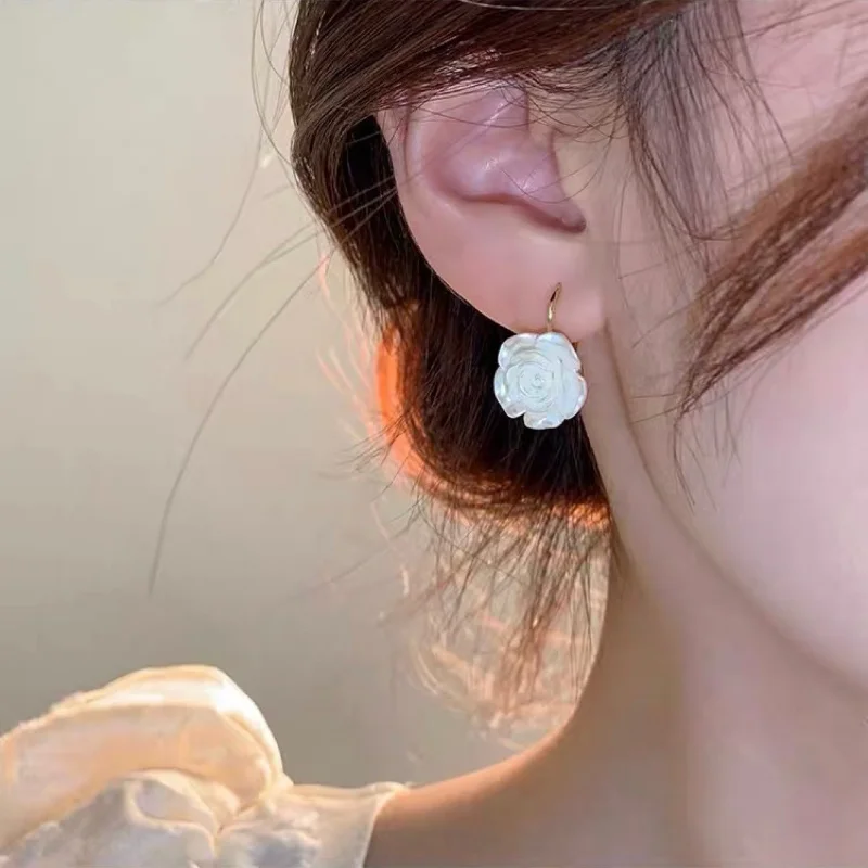 KERLA Luxury White Camellia Flower Trendy Women's Piercings Earrings Elegant Korean Fashion Jewelry Golden Accessories Set 2023
KERLA Luxury White Camellia Flower Trendy Women's Piercings Earrings Elegant Korean Fashion Jewelry Golden Accessories Set 2023