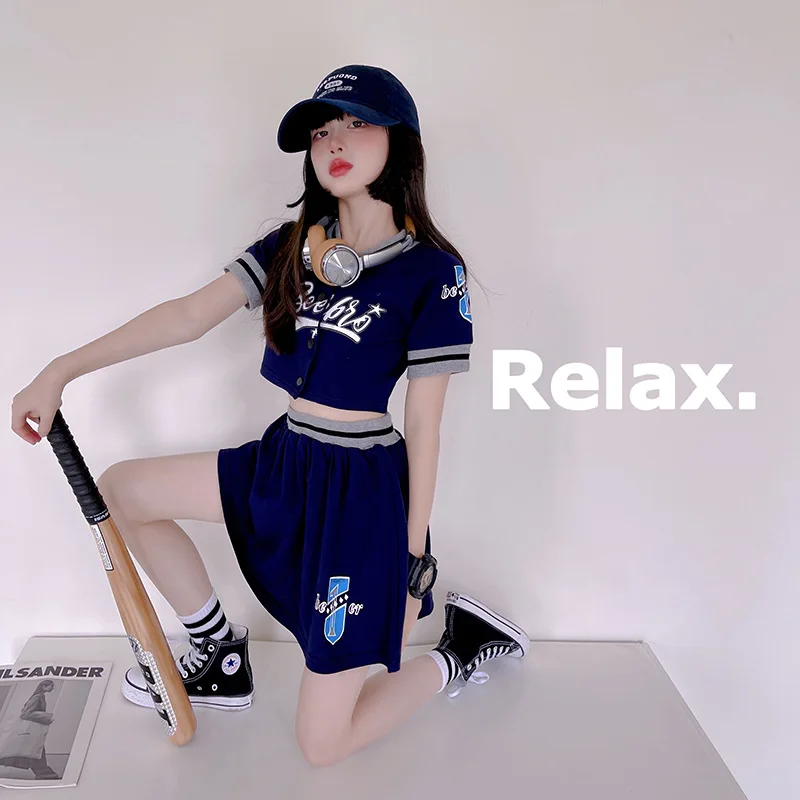Girls' preppy suit 2022 summer new waistless printed short-sleeved T-shirt and slim A-line skirt
Girls' preppy suit 2022 summer new waistless printed short-sleeved T-shirt and slim A-line skirt