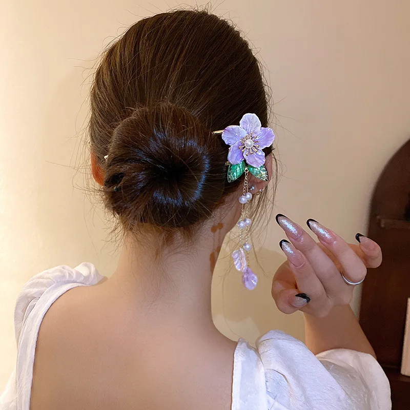 Trendy Pearl Flower Leaf Tassel Hairpin, Small, Fresh, Sweet, Fashionable Minority, Versatile, Forest Hair Ornament
Trendy Pearl Flower Leaf Tassel Hairpin, Small, Fresh, Sweet, Fashionable Minority, Versatile, Forest Hair Ornament