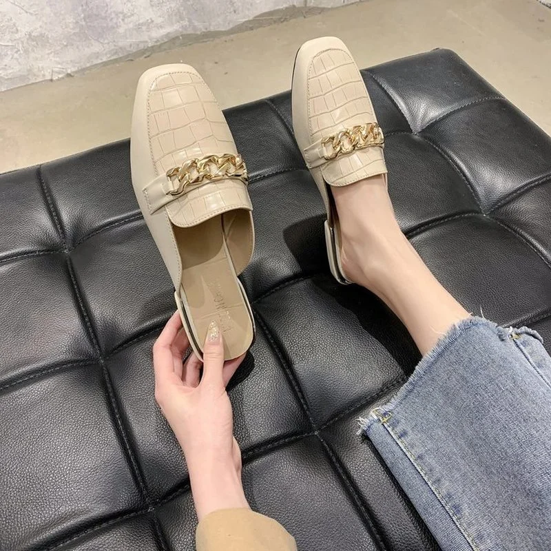 2022 New Chain Mules Women Slides Square Toe Ladies Striped Shoes Summer Fashion Footwear Women Shoes Plus Size 35-43 
2022 New Chain Mules Women Slides Square Toe Ladies Striped Shoes Summer Fashion Footwear Women Shoes Plus Size 35-43