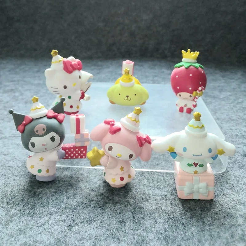 A Set of 6 Christmas Dolls Anime Cinnamoroll Pom Pom Purin Phone Shell Stickers Material Doll Cake Decoration
A Set of 6 Christmas Dolls Anime Cinnamoroll Pom Pom Purin Phone Shell Stickers Material Doll Cake Decoration