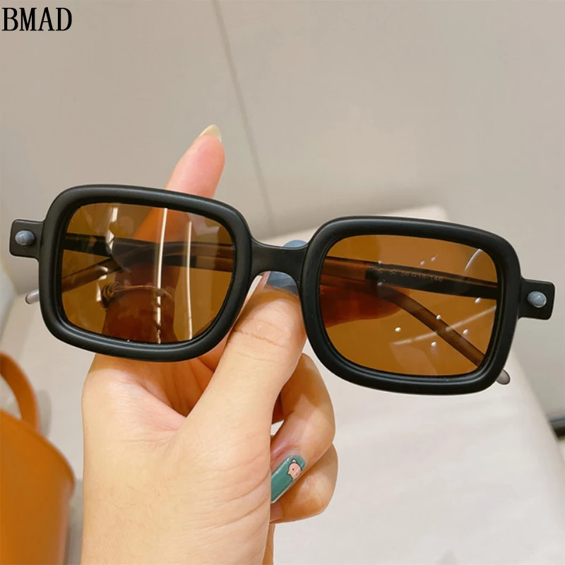 Retro Sunglasses For Men Vintage Luxury Punk Sunglasses Women Blue Light Blocking Fashion Glasses Sonnenbrille Gafas De Sol Sun
Retro Sunglasses For Men Vintage Luxury Punk Sunglasses Women Blue Light Blocking Fashion Glasses Sonnenbrille Gafas De Sol Sun