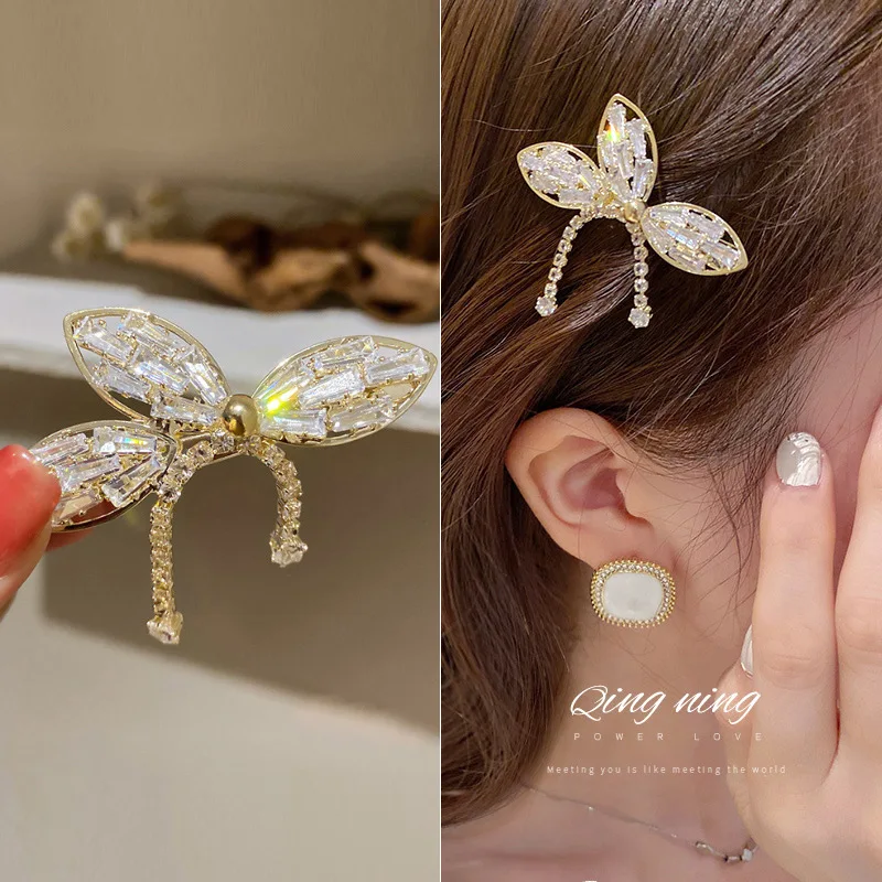 Korean Fashion Diamond Zircon Bow Hairpin Duckbill Clip Ins Trend Temperament Design Hair Accessories Headdress Female
Korean Fashion Diamond Zircon Bow Hairpin Duckbill Clip Ins Trend Temperament Design Hair Accessories Headdress Female