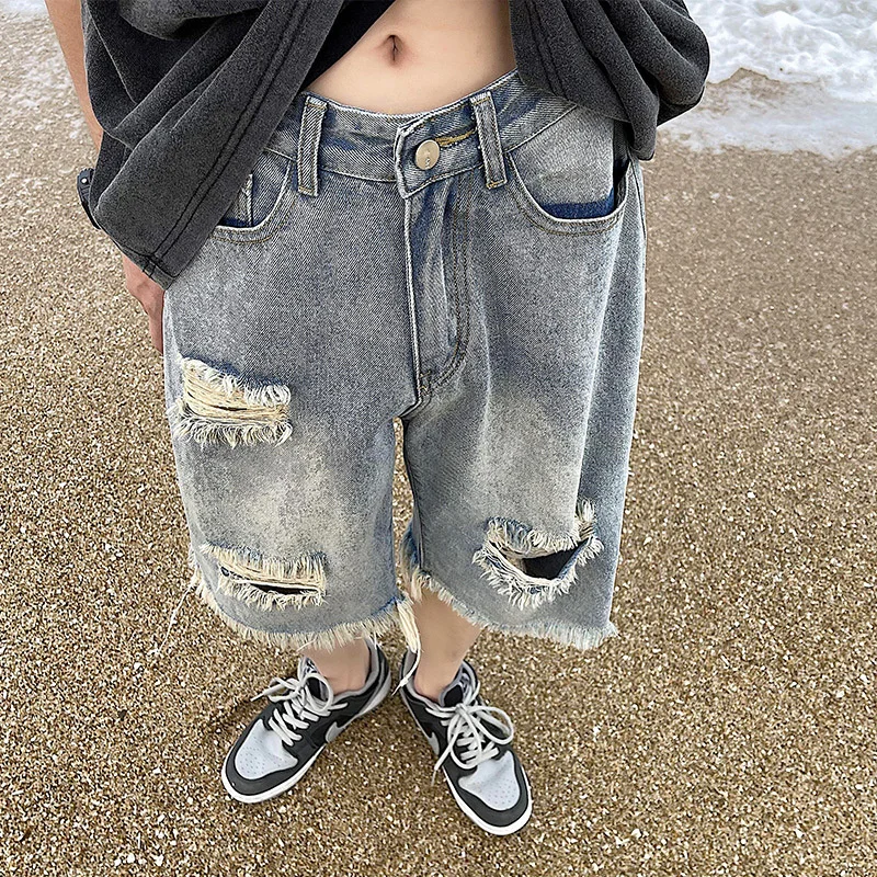 High quality Raw edge worn-out denim shorts men's summer thin casual beggar high street ins fashion brand loose five cent pants
High quality Raw edge worn-out denim shorts men's summer thin casual beggar high street ins fashion brand loose five cent pants