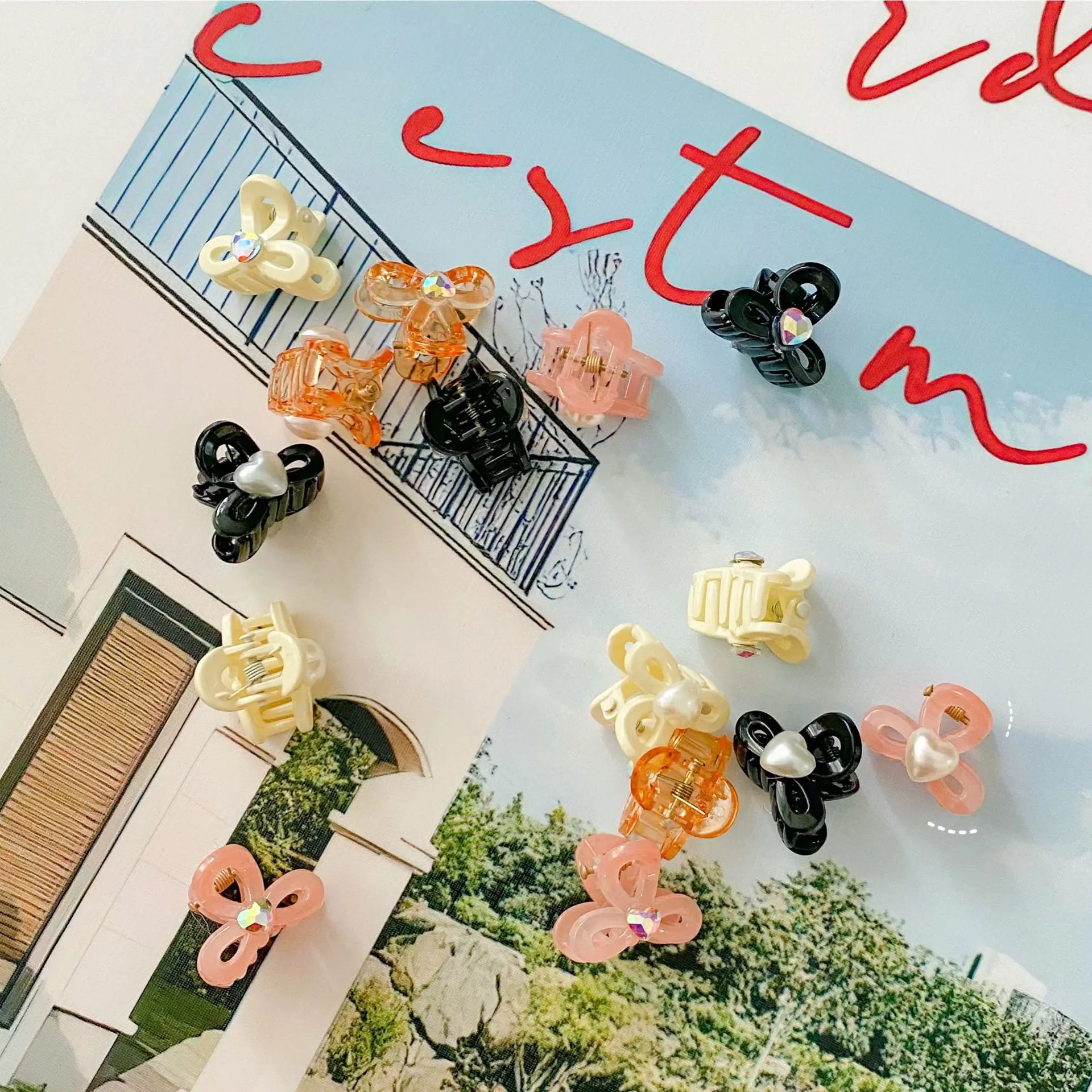 Small Grip Strap rhinestone Pearl Small Hairpin Female Side Hairpin Clip Headwear
Small Grip Strap rhinestone Pearl Small Hairpin Female Side Hairpin Clip Headwear