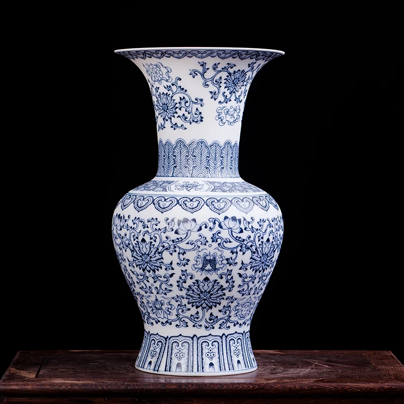 Jingdezhen ceramic vase Antique blue-and-white porcelain mesa floret bottle blue and white vase
Jingdezhen ceramic vase Antique blue-and-white porcelain mesa floret bottle blue and white vase