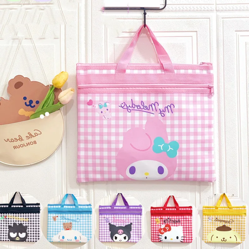 Tas Tangan файл Ritsleting Kartun Sanrios Tas Tangan Kuromi Cinnamorll Kawaii Pelajar Kulit Pu Tas Penyimpanan A4 Saku
Tas Tangan файл Ritsleting Kartun Sanrios Tas Tangan Kuromi Cinnamorll Kawaii Pelajar Kulit Pu Tas Penyimpanan A4 Saku