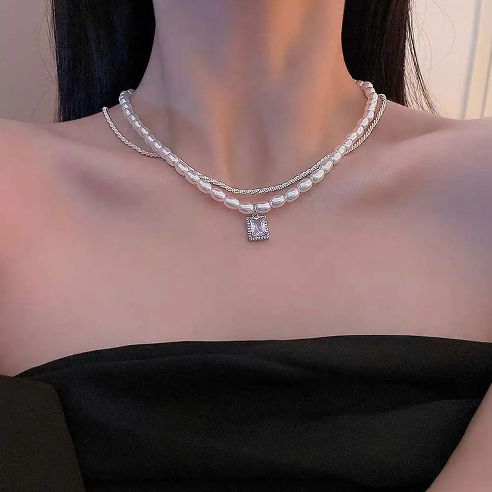 2Pcs/set French Ancient Style Pearl Necklace Retro Pearl Choker Classic Fashion Women Zircon Clavicle Necklace
2Pcs/set French Ancient Style Pearl Necklace Retro Pearl Choker Classic Fashion Women Zircon Clavicle Necklace