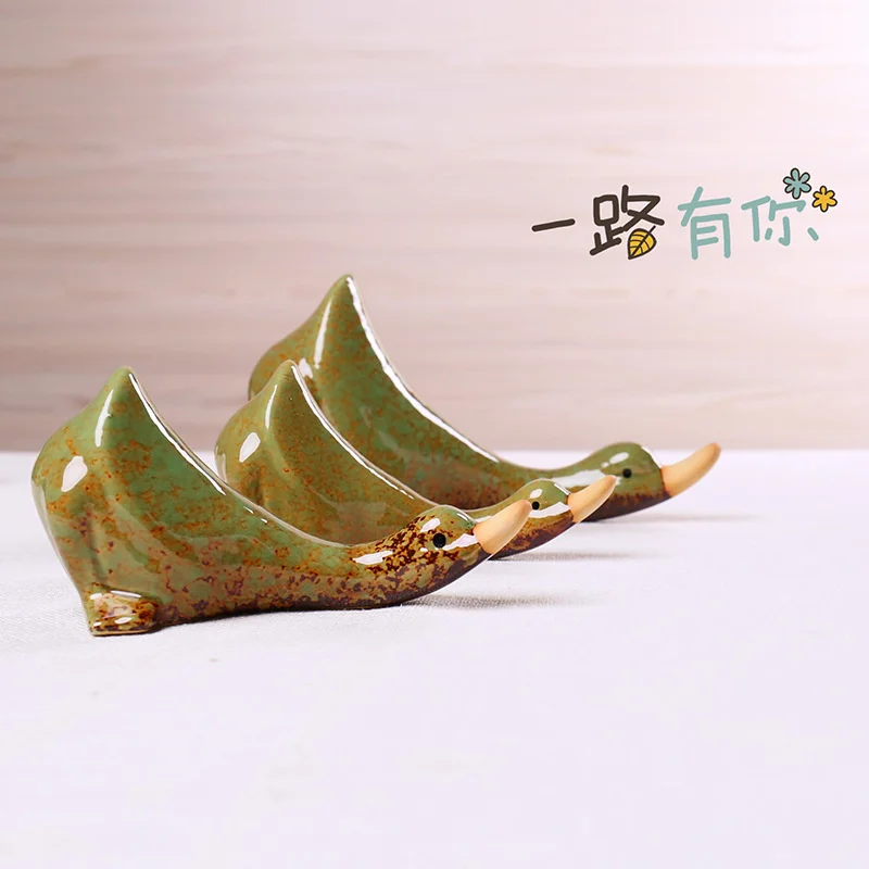 Ceramic set of three water absorbing duck ornaments three piece set of household crafts garden Pool Landscaping partition duck
Ceramic set of three water absorbing duck ornaments three piece set of household crafts garden Pool Landscaping partition duck