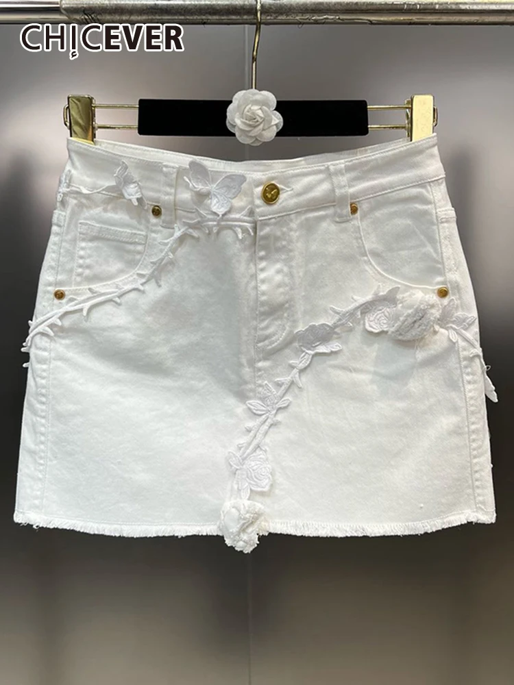 CHICEVER Embroidery Bodycon Skirts For Women High Waist Patchwork Button Solid Slimming A Line Mini Skirt Female Summer Clothes
CHICEVER Embroidery Bodycon Skirts For Women High Waist Patchwork Button Solid Slimming A Line Mini Skirt Female Summer Clothes