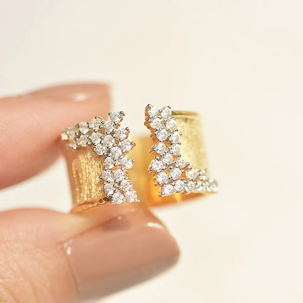Huitan Trendy Luxury Gold Color Cubic Zirconia Ring for Women Modern Wide Band Finger Ring OL Style Female Jewelry Drop Shipping
Huitan Trendy Luxury Gold Color Cubic Zirconia Ring for Women Modern Wide Band Finger Ring OL Style Female Jewelry Drop Shipping