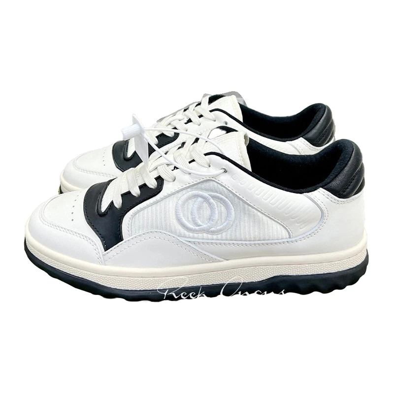Early Autumn Ladies Loafers New Double Ring Upper Design Non-slip Bread Shoes Round Head Lace-up Lovers Small White Shoes
Early Autumn Ladies Loafers New Double Ring Upper Design Non-slip Bread Shoes Round Head Lace-up Lovers Small White Shoes