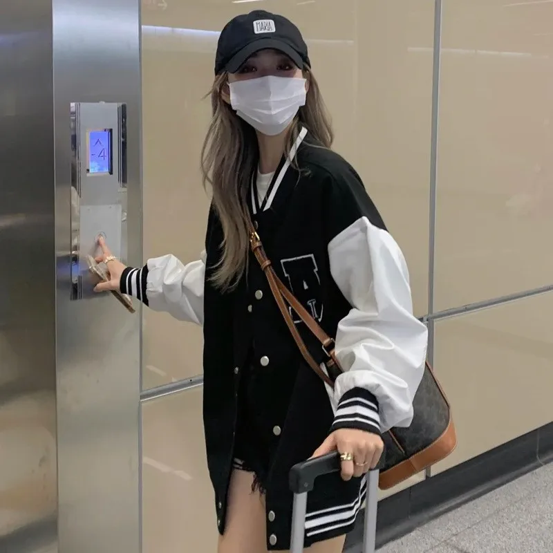 Autumn Oversized Coat Jackets and Coats Loose Student Winter Fashion Bomber Jackets for Women Streetwear Baseball Uniform Jacket
Autumn Oversized Coat Jackets and Coats Loose Student Winter Fashion Bomber Jackets for Women Streetwear Baseball Uniform Jacket
