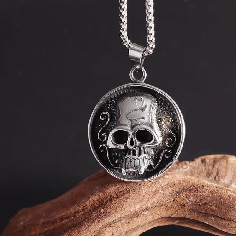 Stainless Steel Hip Hop Skull Disc Pendant Disc Necklace Men Women Punk Street Fashion Trend Jewelry
Stainless Steel Hip Hop Skull Disc Pendant Disc Necklace Men Women Punk Street Fashion Trend Jewelry