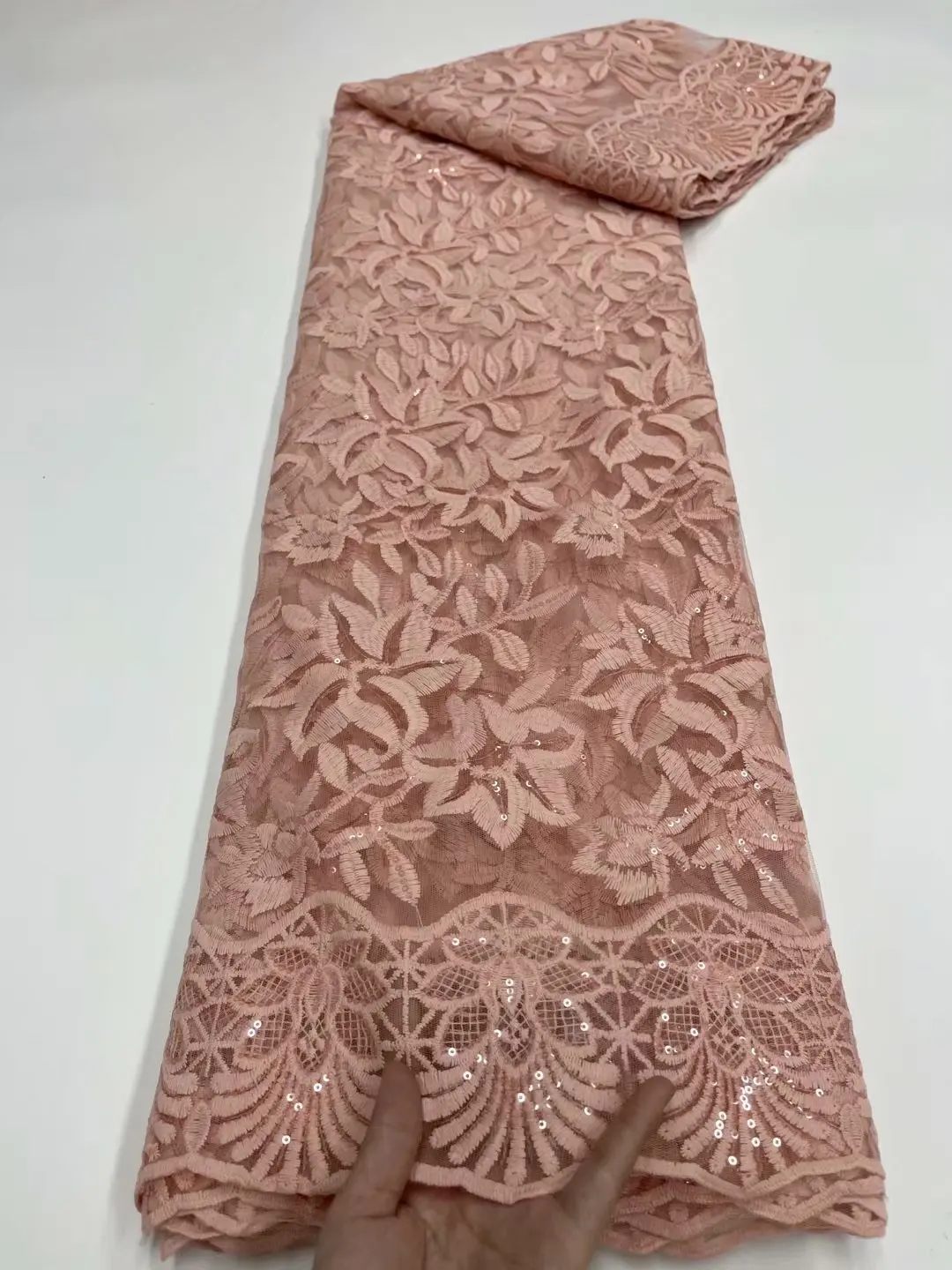 Popular African Lace Fabric 2022 Embroidered Nigerian Sequins Net Lace Fabric for DIY Lady Dress LJYN51
Popular African Lace Fabric 2022 Embroidered Nigerian Sequins Net Lace Fabric for DIY Lady Dress LJYN51