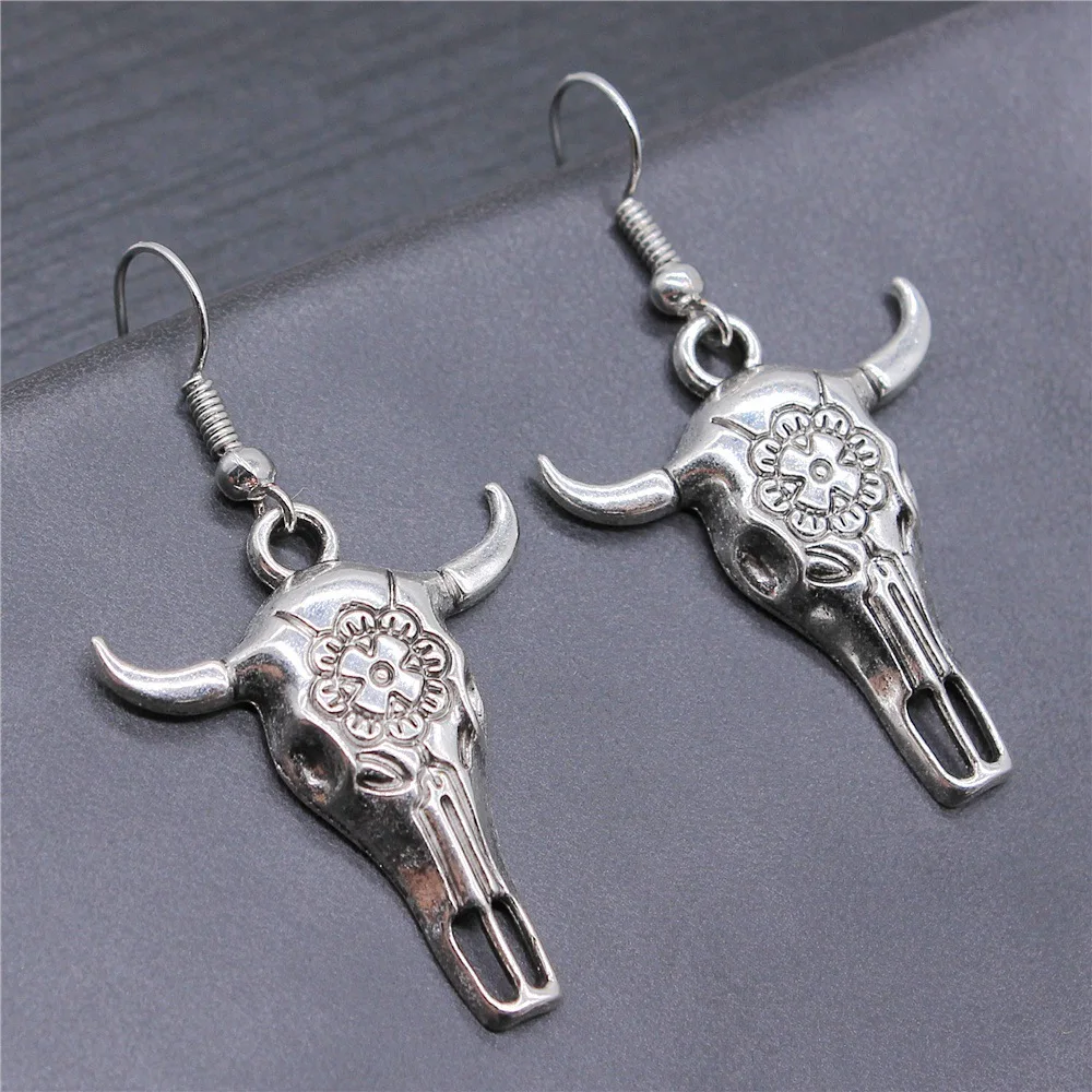 Fashion Handmade Simple Design Antique Silver Color Ngau Tau Pendant Earrings Women Vintage Drop Earrings
Fashion Handmade Simple Design Antique Silver Color Ngau Tau Pendant Earrings Women Vintage Drop Earrings
