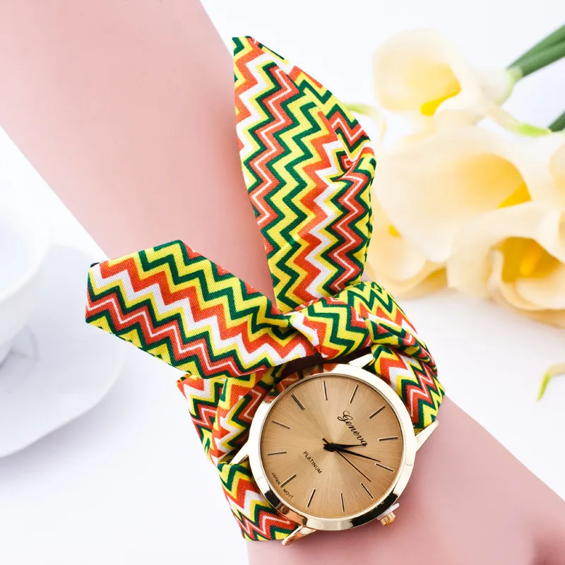 Fashionable Women's Cloth Band Quartz Watch Classic Design Striped Printed Fabric Watchband Ladies Watch
Fashionable Women's Cloth Band Quartz Watch Classic Design Striped Printed Fabric Watchband Ladies Watch