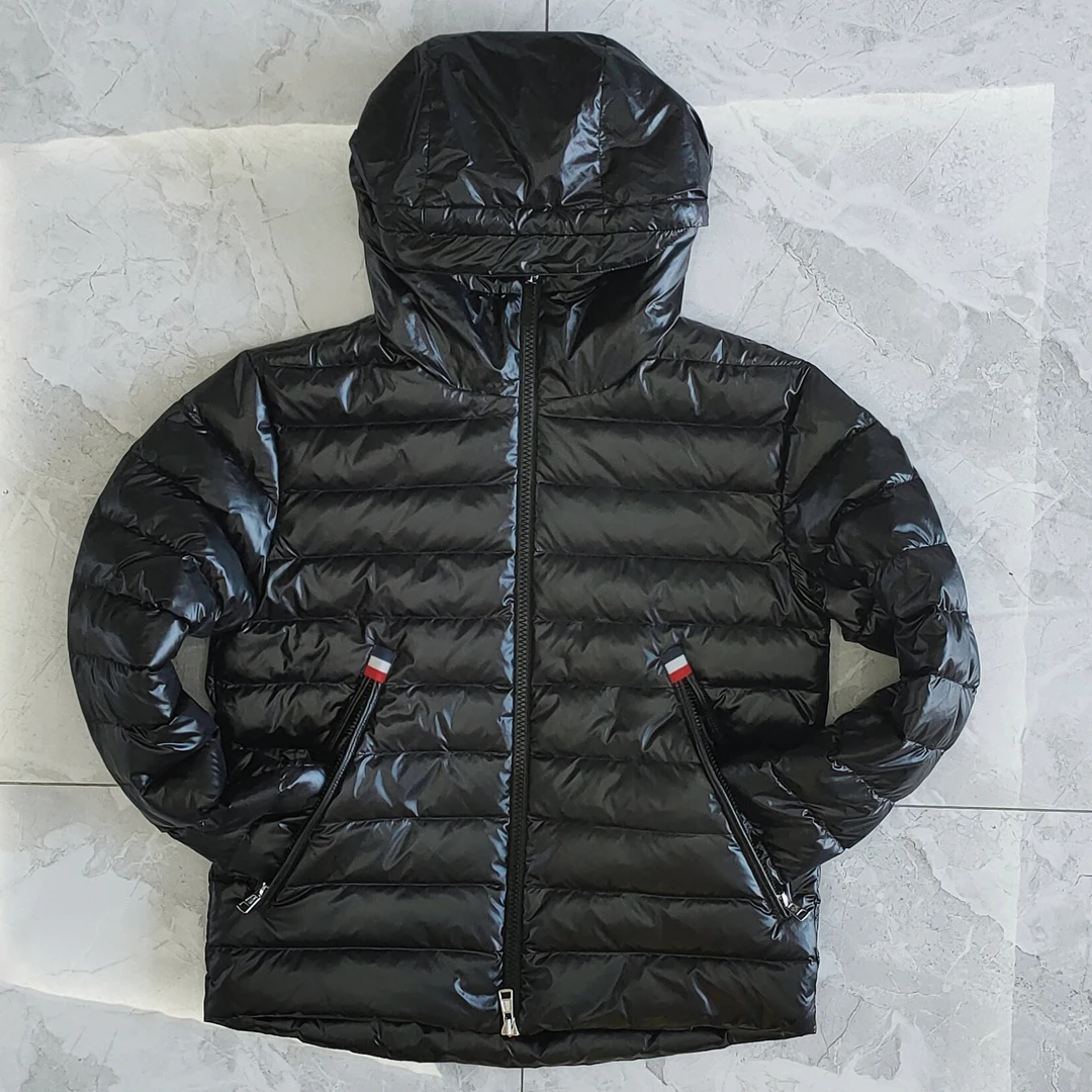 2023 Winter Golf Clothing New Hooded Short Light Down Jacket Fashion Bright Lightweight Warm Jacket
2023 Winter Golf Clothing New Hooded Short Light Down Jacket Fashion Bright Lightweight Warm Jacket