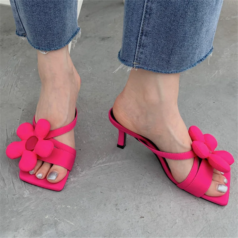 2022 Summer Ladies Slippers High Quality PU Square Toe Stiletto Outdoor Slippers Solid Color Flowers Elegant Women's Slippers
2022 Summer Ladies Slippers High Quality PU Square Toe Stiletto Outdoor Slippers Solid Color Flowers Elegant Women's Slippers