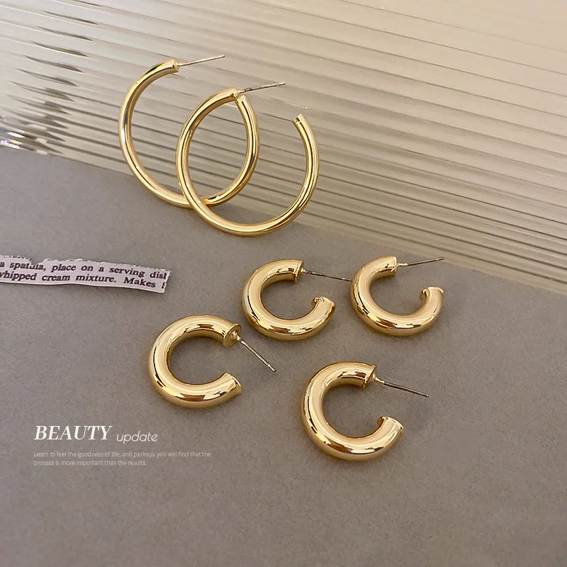 Minar Minimalist Multiple Gold Color Metallic Earring for Women Chunky Round Circle C Shaped Hoop Earrings Statement Jewelry
Minar Minimalist Multiple Gold Color Metallic Earring for Women Chunky Round Circle C Shaped Hoop Earrings Statement Jewelry