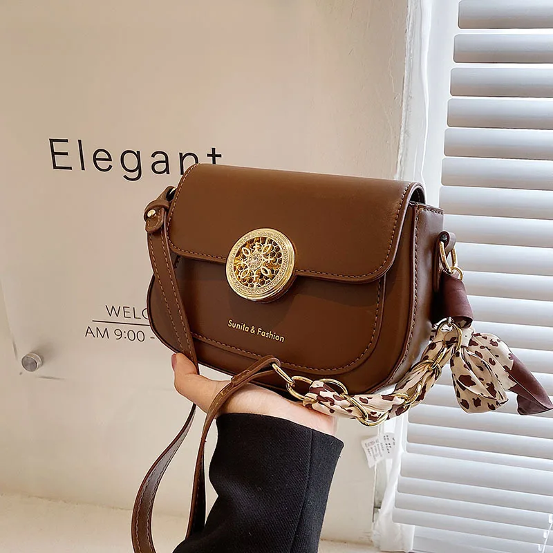 Vintage Broadband Solid Color Saddle BagAdvanced Texture Silk Scarf Chain Messenger Bag New Casual Fashion One Shoulder Bags
Vintage Broadband Solid Color Saddle BagAdvanced Texture Silk Scarf Chain Messenger Bag New Casual Fashion One Shoulder Bags