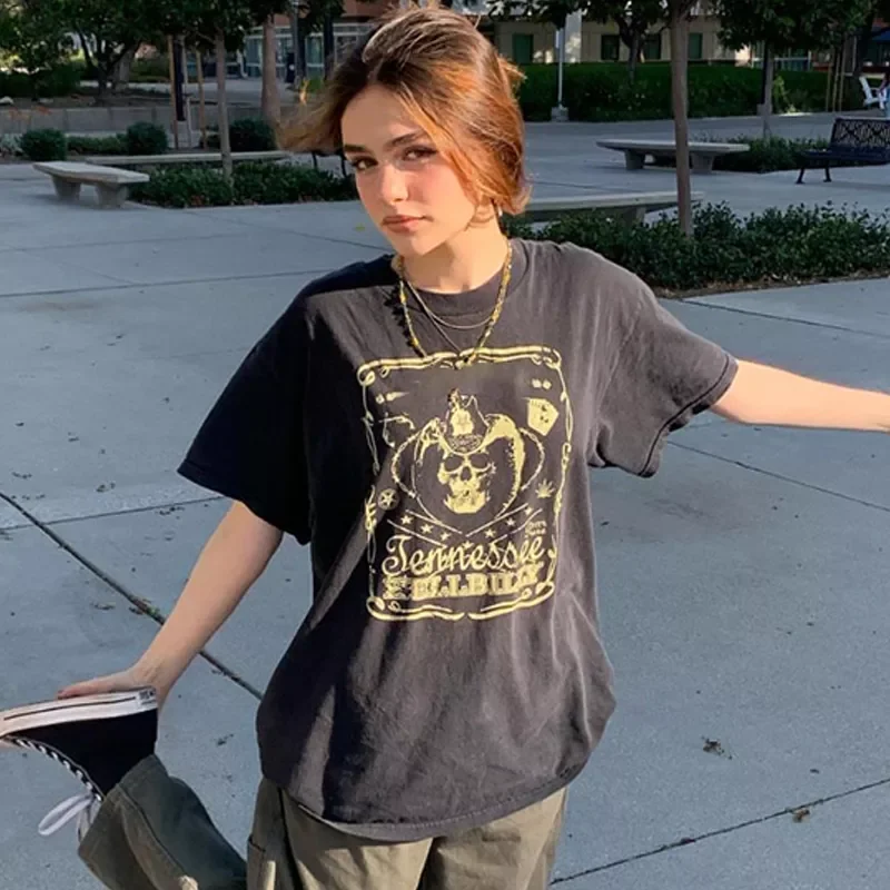2023New T Shirt Women 2021 Summer Harajuku Letter Skull Print Short Sleeve Graphic Tee Shirt Femme Size Tops Tshirt
2023New T Shirt Women 2021 Summer Harajuku Letter Skull Print Short Sleeve Graphic Tee Shirt Femme Size Tops Tshirt
