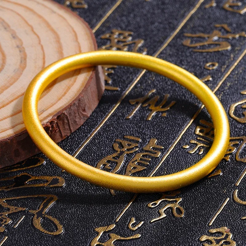 2023 new retro simple inheritance of the ancient law of gold female gold solid frosted bracelet
2023 new retro simple inheritance of the ancient law of gold female gold solid frosted bracelet