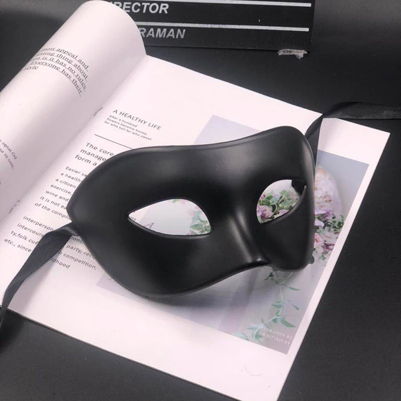 Halloween Vintage Masquerade Masks Women Men Fashion Simple Cosplay Party Prom Beach Festival Decorate Gold Silver Black White
Halloween Vintage Masquerade Masks Women Men Fashion Simple Cosplay Party Prom Beach Festival Decorate Gold Silver Black White
