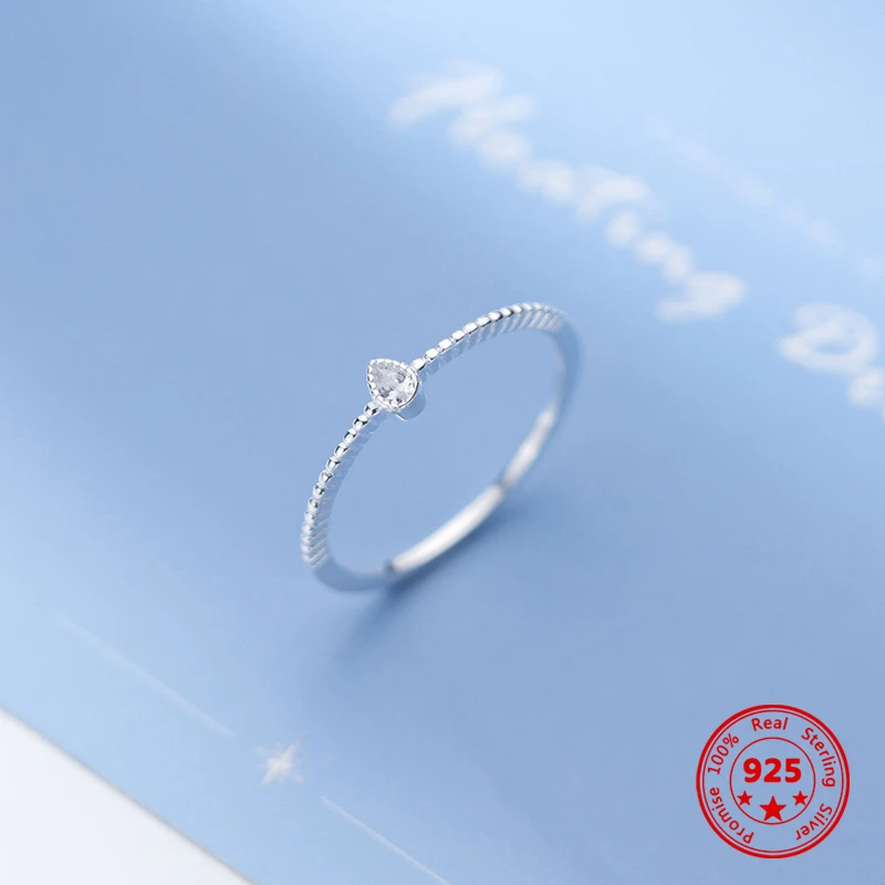 925 Sterling Silver Ring Fashion Light Luxury Diamond-Inlaid Drop Shaped Ladies Ring Luxury High Jewelry Wedding Engagement Gift
925 Sterling Silver Ring Fashion Light Luxury Diamond-Inlaid Drop Shaped Ladies Ring Luxury High Jewelry Wedding Engagement Gift