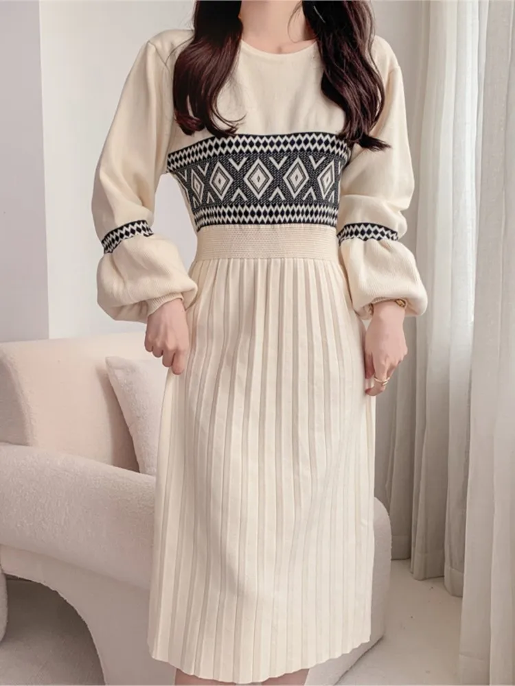 Winter Women Casual Knitted Midi Black Dresses Lantern Sleeve Vintage A-Line Pleated Party Robe Fashion Elegant Female Vestidos
Winter Women Casual Knitted Midi Black Dresses Lantern Sleeve Vintage A-Line Pleated Party Robe Fashion Elegant Female Vestidos