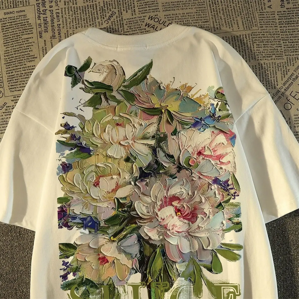 American retro vintage oil painting pure cotton short sleeved T-shirt for women and men summer loose trendy brand ins couple top
American retro vintage oil painting pure cotton short sleeved T-shirt for women and men summer loose trendy brand ins couple top