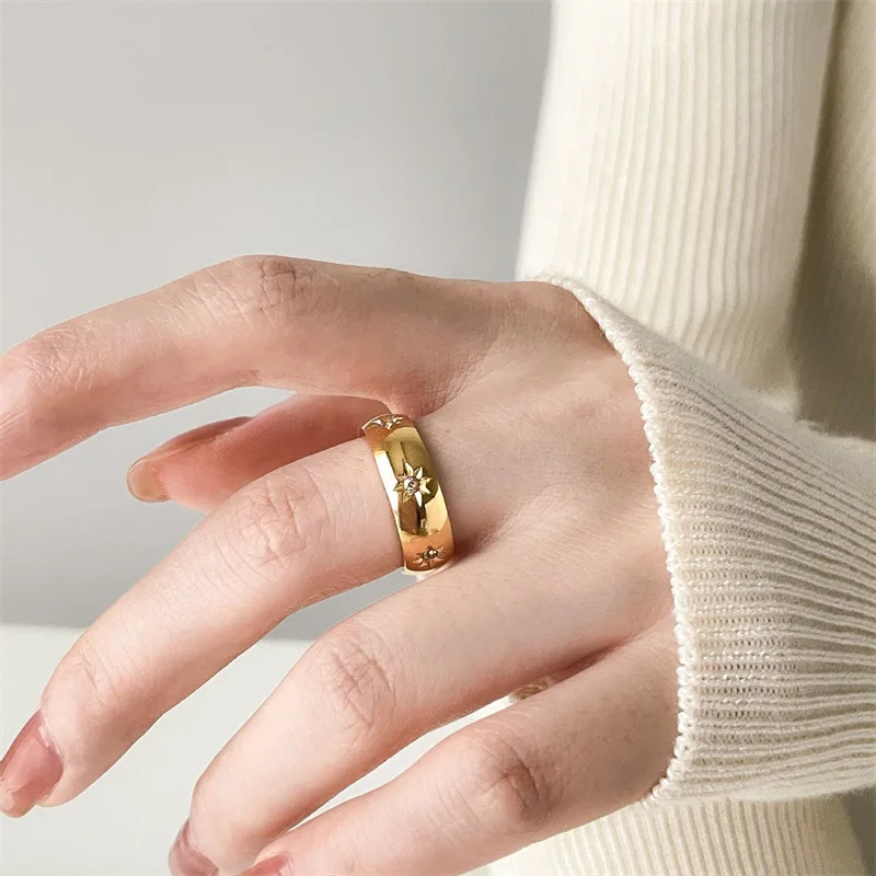 Elegant Classic Business 18K Gold Filling Inlaid with White Zircon Star Men's Punk Ring Engagement Wedding Anniversary Jewelry
Elegant Classic Business 18K Gold Filling Inlaid with White Zircon Star Men's Punk Ring Engagement Wedding Anniversary Jewelry