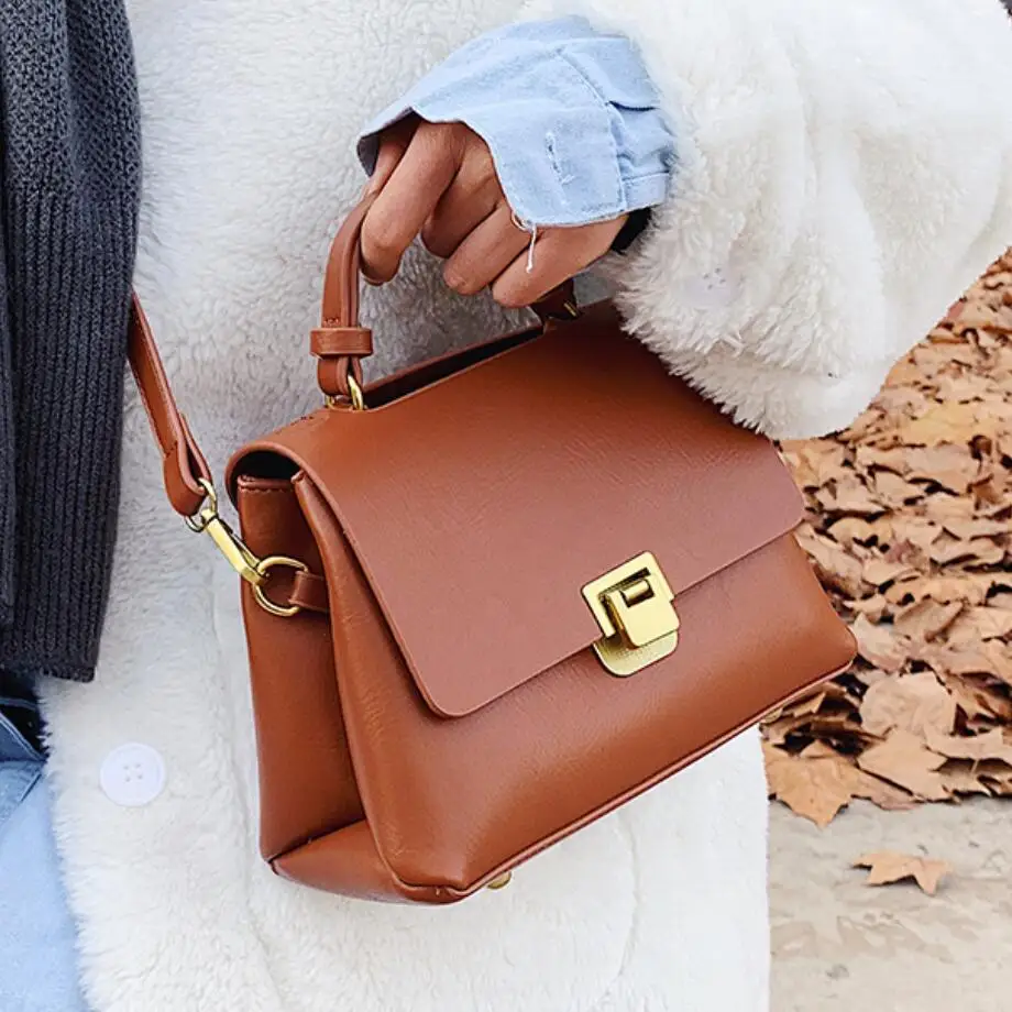 Vintage New Quality PU LeatherDesigner Handbag for Women Pure Color Tote Bag High Capacity Shoulder Messenger Bag
Vintage New Quality PU LeatherDesigner Handbag for Women Pure Color Tote Bag High Capacity Shoulder Messenger Bag