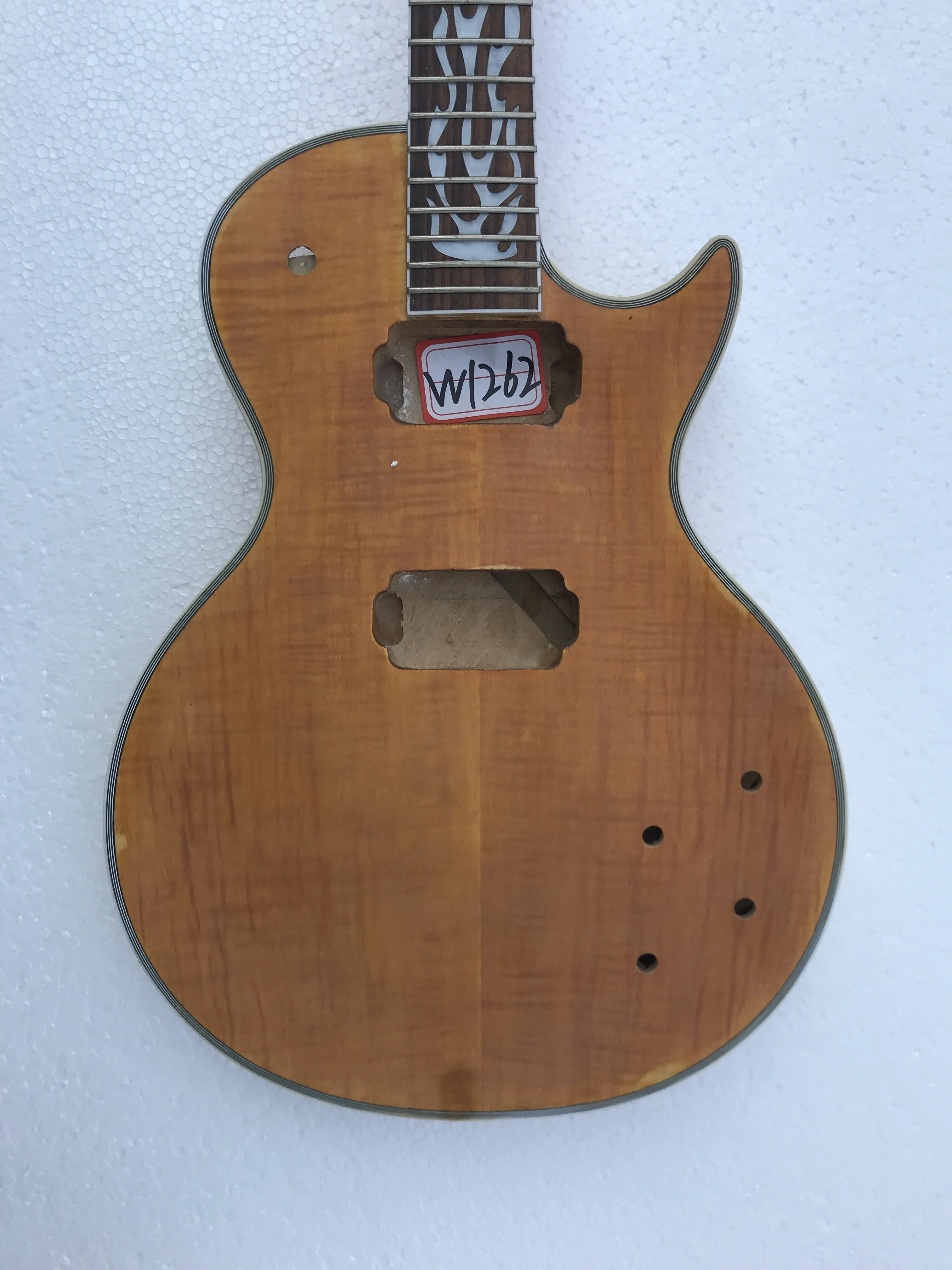 Professional DIY (Not New) Electric Guitar without Hardwares in Stock Free Shipping W1262
Professional DIY (Not New) Electric Guitar without Hardwares in Stock Free Shipping W1262