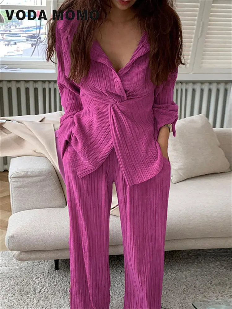2022 Autumn Loose Office Lady Outfits CasualWomen Elegant Pleated Two Piece Set Kink Long Sleeve Shirt and Wide Leg Pant Suits 
2022 Autumn Loose Office Lady Outfits CasualWomen Elegant Pleated Two Piece Set Kink Long Sleeve Shirt and Wide Leg Pant Suits