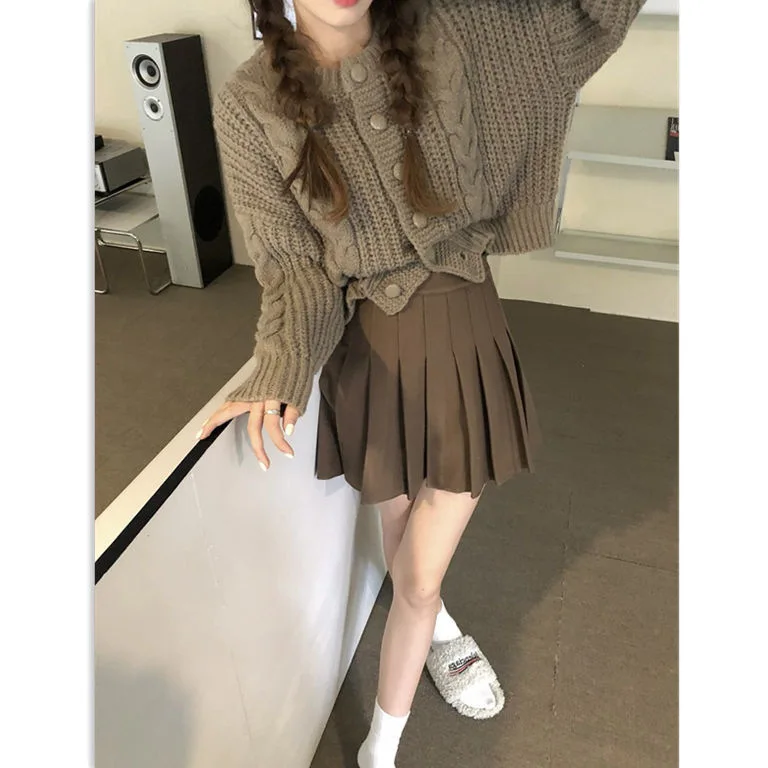 2022 Autumn New Fashion Japanese Short Sweater Coat Women Loose All-match Knitted Cardigan Top Boutique Clothing Simple Style
2022 Autumn New Fashion Japanese Short Sweater Coat Women Loose All-match Knitted Cardigan Top Boutique Clothing Simple Style