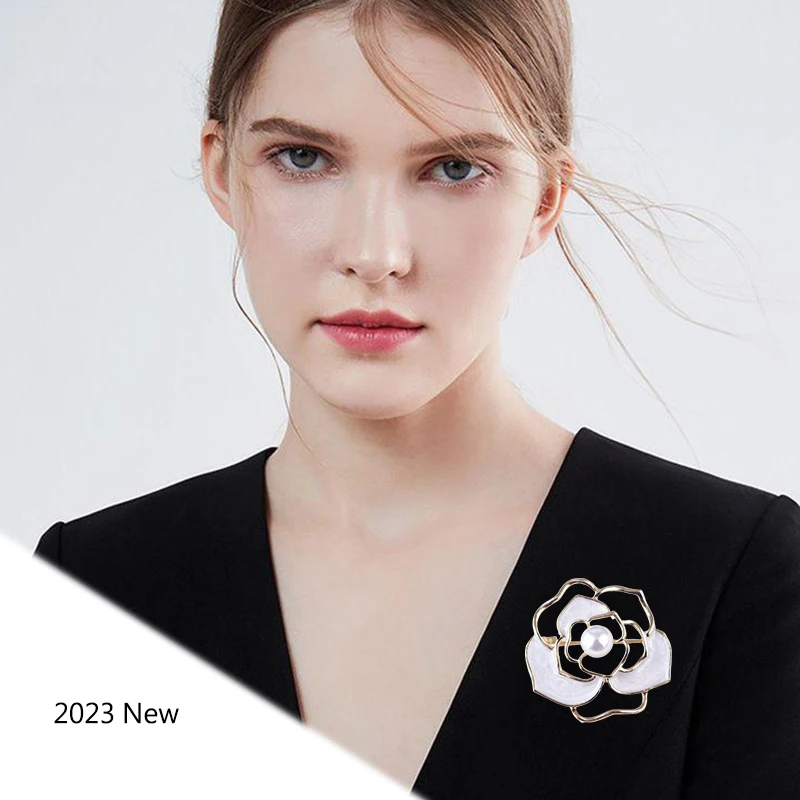New Items Flowers with Pearl CC Women's Brooch for Women Fashionable Style Female Lapel Pins Gift for Friends High Quality Jewel
New Items Flowers with Pearl CC Women's Brooch for Women Fashionable Style Female Lapel Pins Gift for Friends High Quality Jewel
