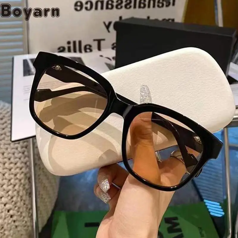 Boyarn New Korean Style Square Large Frame Sunglasses, Net Red, The Same Vintage Rice Nail Sunglasses, Fashionable And Simple Bl
Boyarn New Korean Style Square Large Frame Sunglasses, Net Red, The Same Vintage Rice Nail Sunglasses, Fashionable And Simple Bl